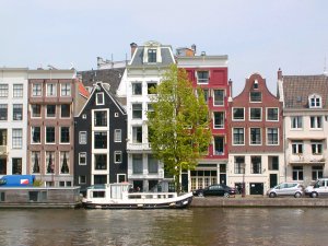 File:Amsterdam-houses.jpg
